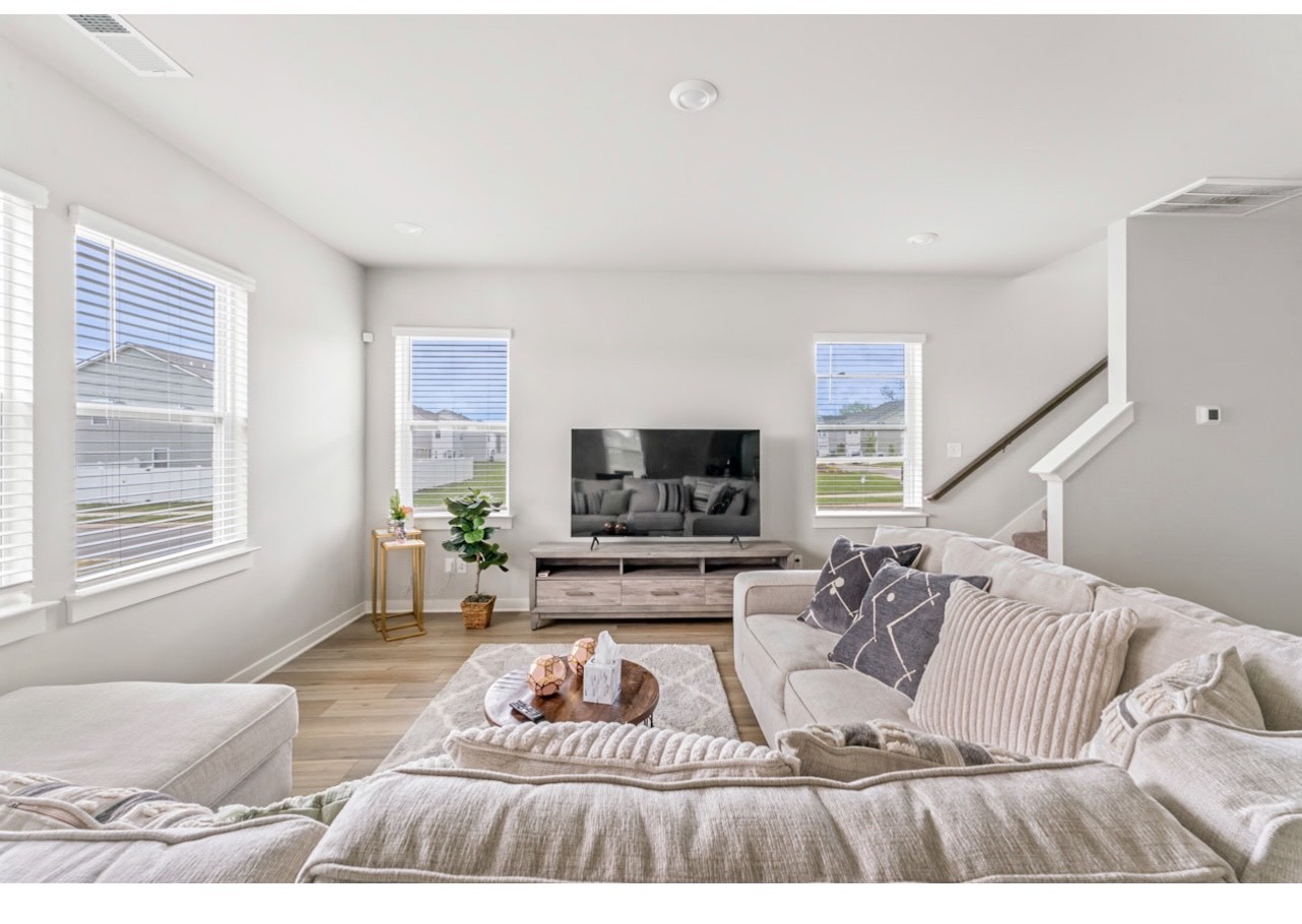 Lebanon, Tennessee 37087, United States, 4 Bedrooms Bedrooms, ,3 BathroomsBathrooms,Residential,Active,19376