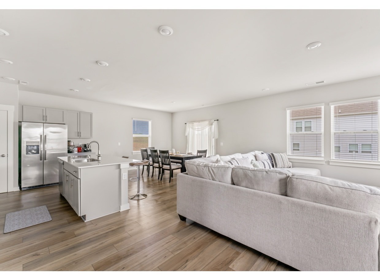 Lebanon, Tennessee 37087, United States, 4 Bedrooms Bedrooms, ,3 BathroomsBathrooms,Residential,Active,19376