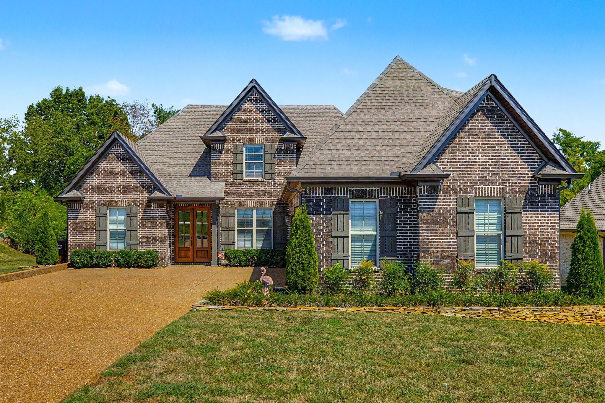 982 Luxborough Dr
