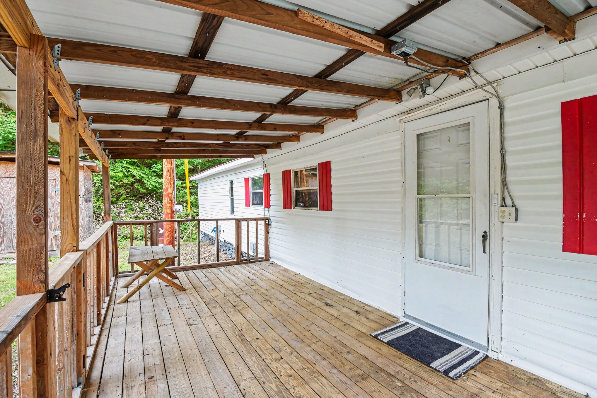 216 Brookhollow Dr
