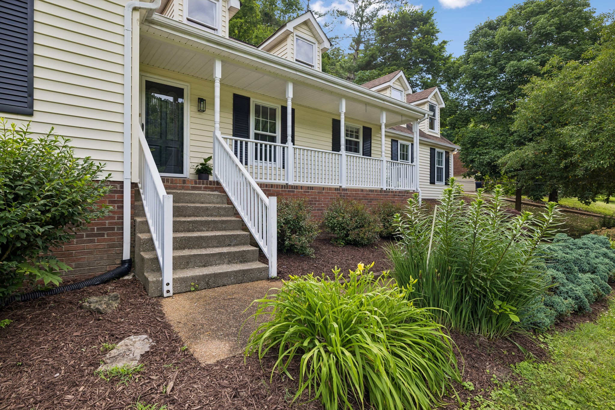 1119 Deer Lake Rd