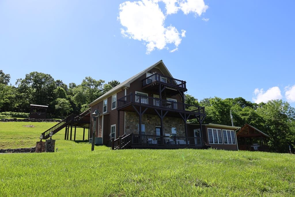 209 Richardson Hollow Ln