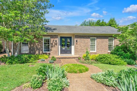 Photo of 204 Longwood Ct, Nashville, TN 37215 (MLS # 3061771)