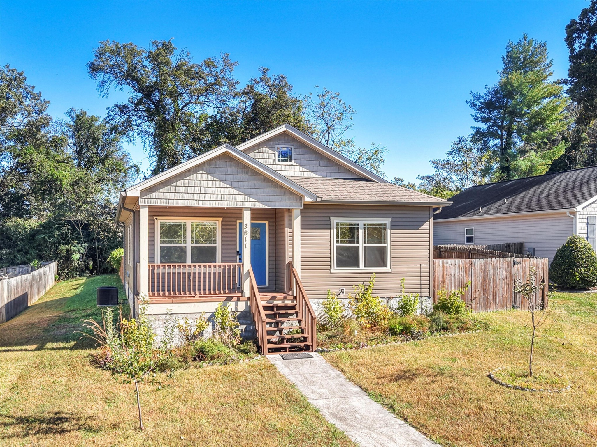 3811 Kingwood Circle