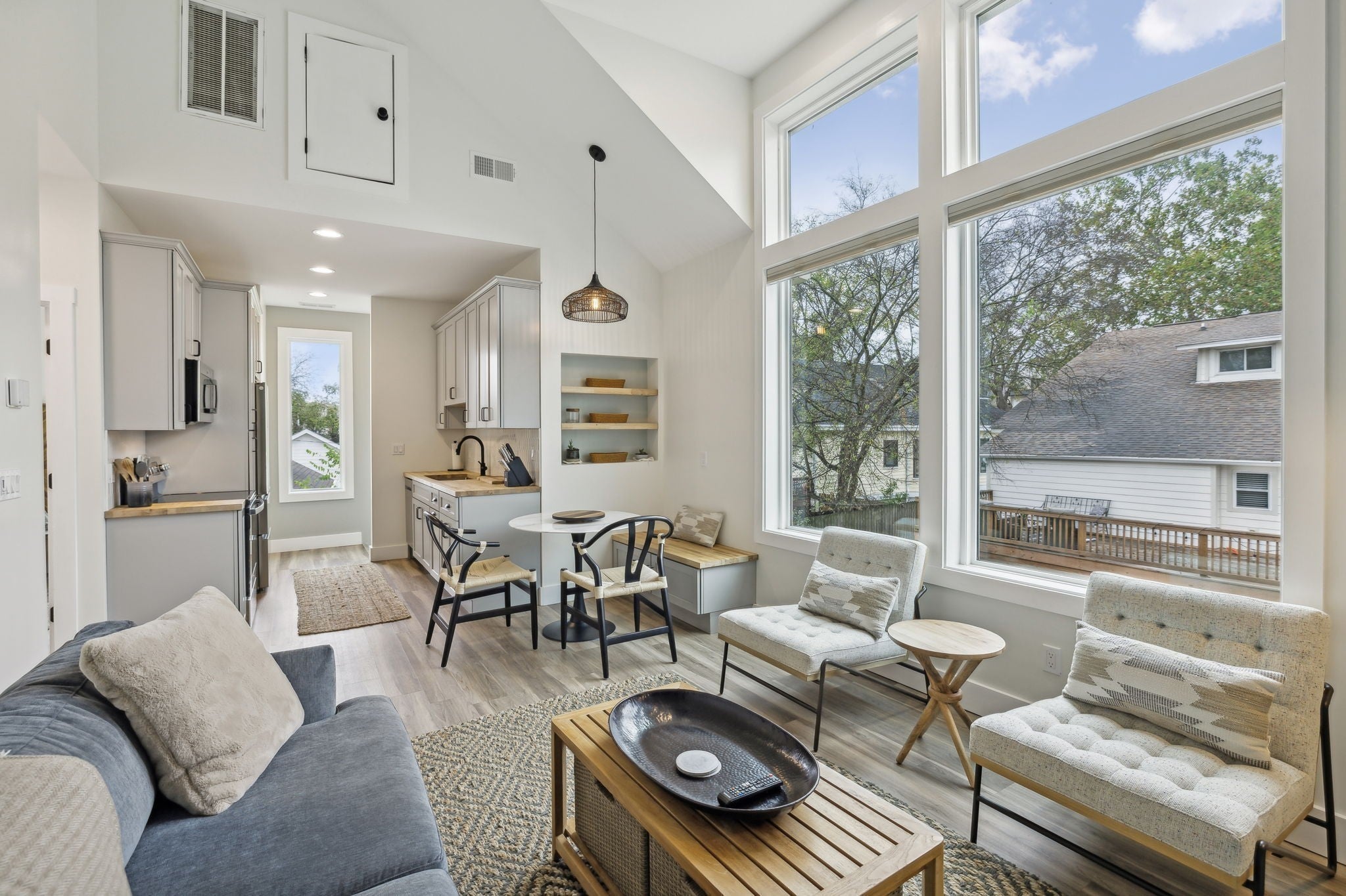 2.0-bed rental at 1808 Beech Ave B