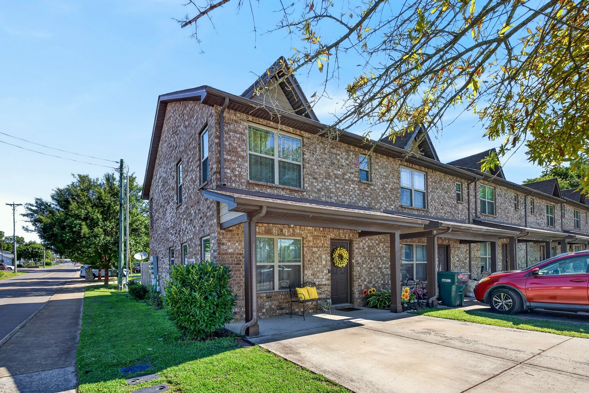 211 Cedar St 1