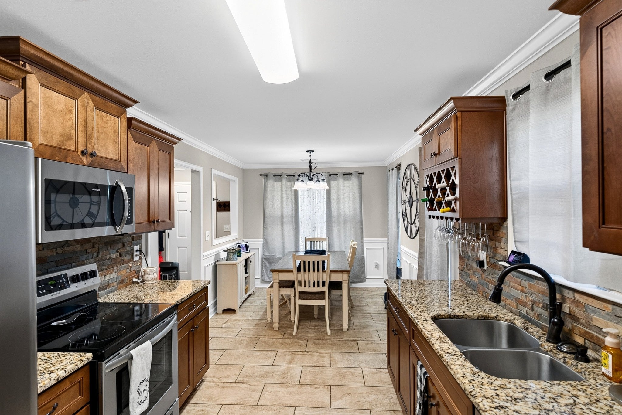 211 Cedar St 1