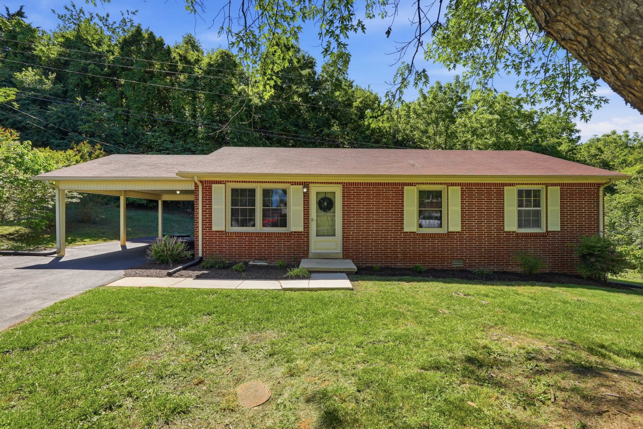 1233 Pleasant View Dr