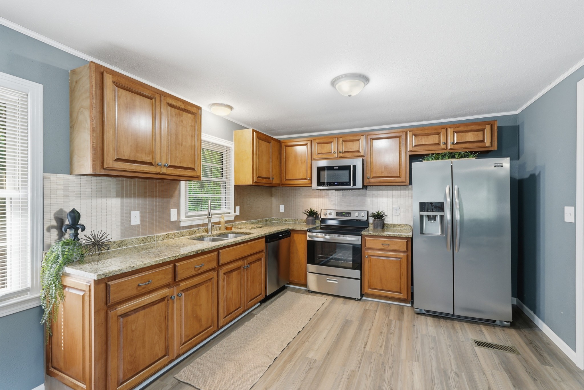1233 Pleasant View Dr