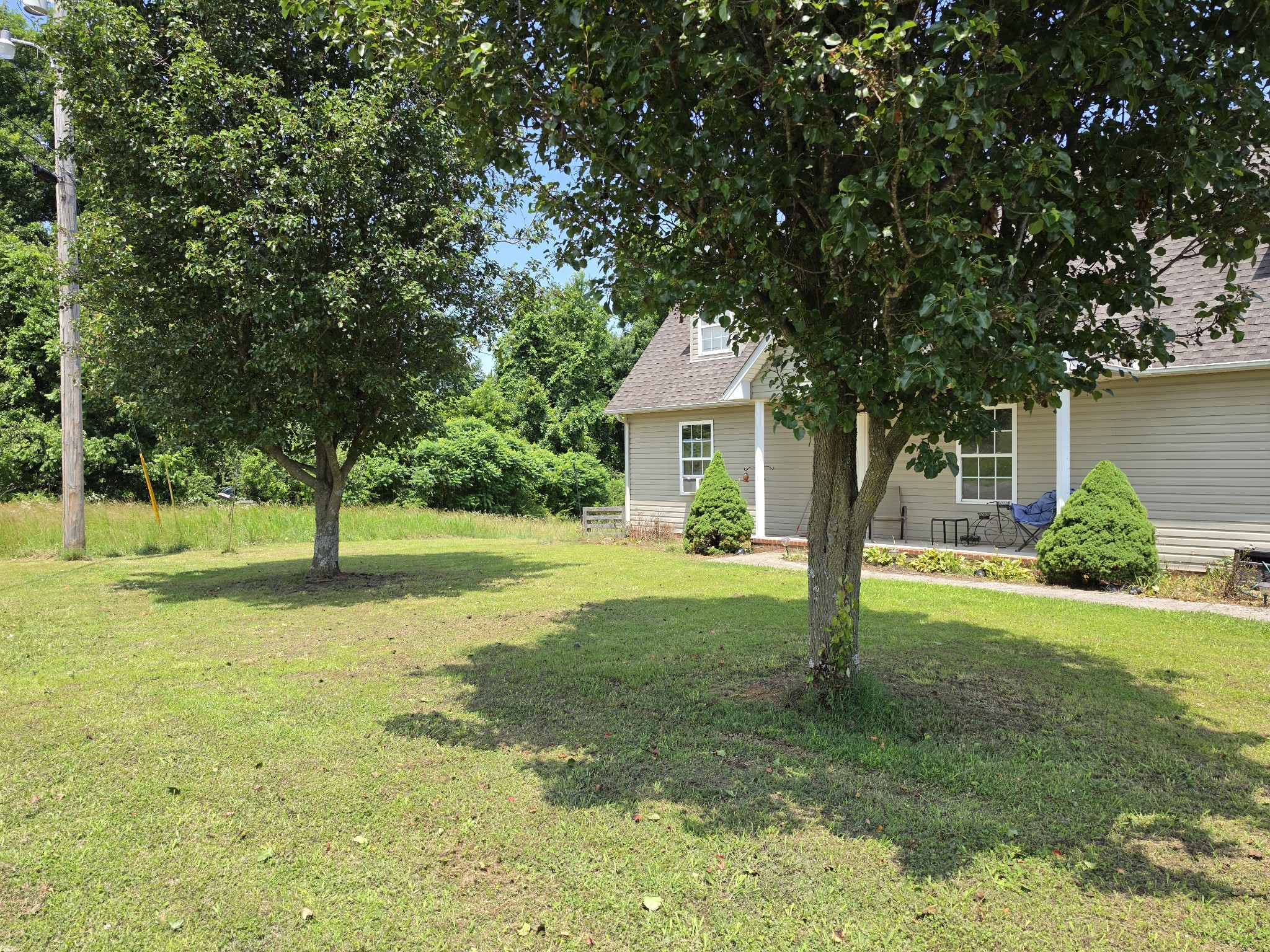 202 Ridgewood Ln