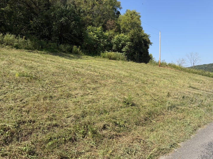 Photo 1 of 4 — 4 Oakley Rd, Liberty, TN 37095