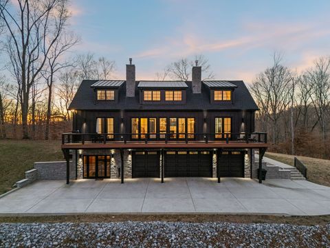 7650 Chipmunk Ln Nashville TN 37221