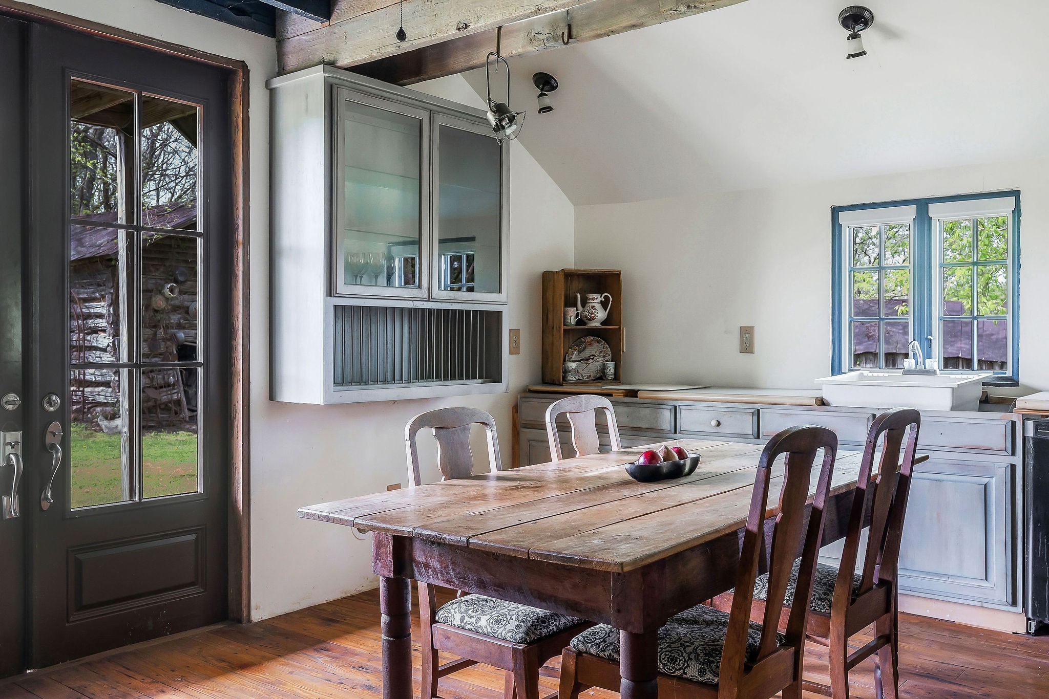 134 Opossum Hollow Rd