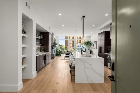 321 31st Ave N B4 (C) Nashville TN 37203