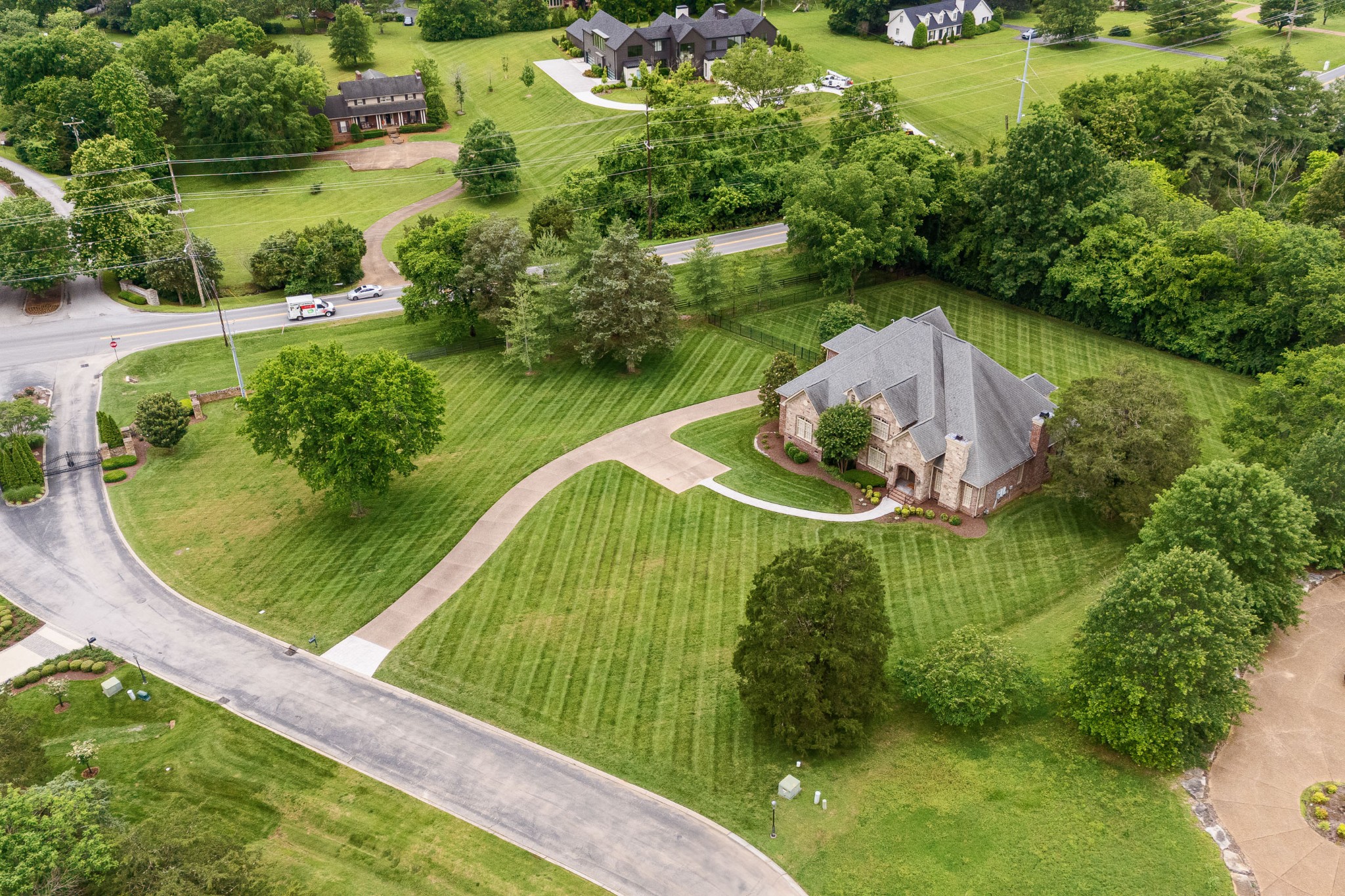 101 Balleroy Dr