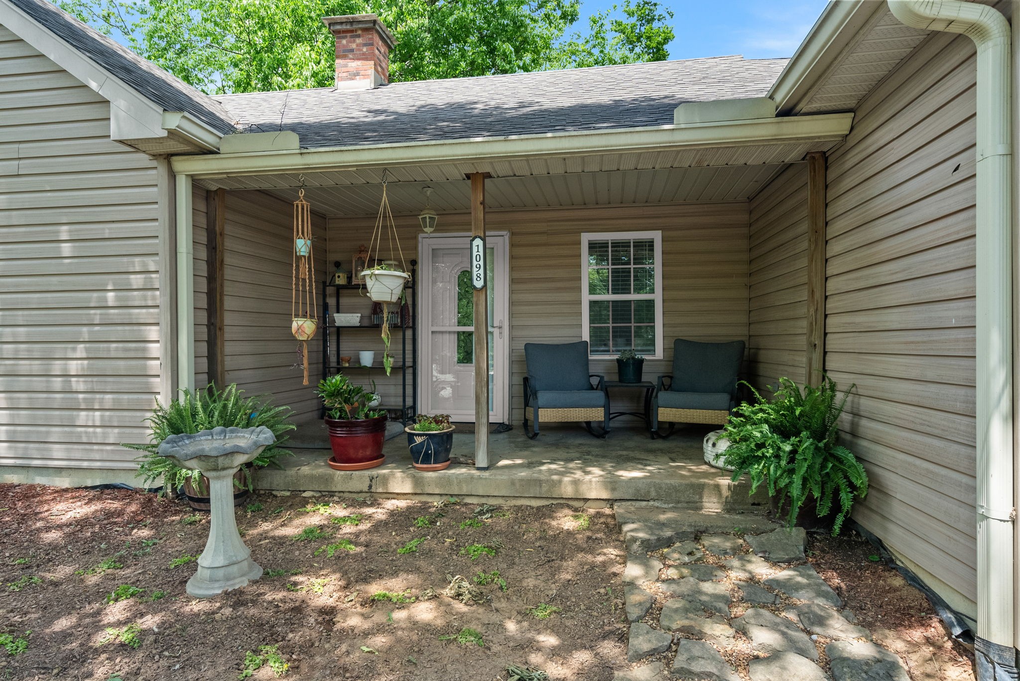 1098 Old Dickerson Pike