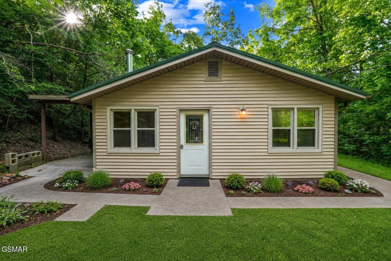 324 Whaley Way