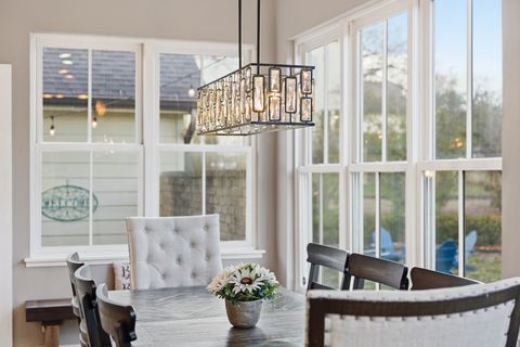 2102A Sharondale Dr Nashville TN 37215