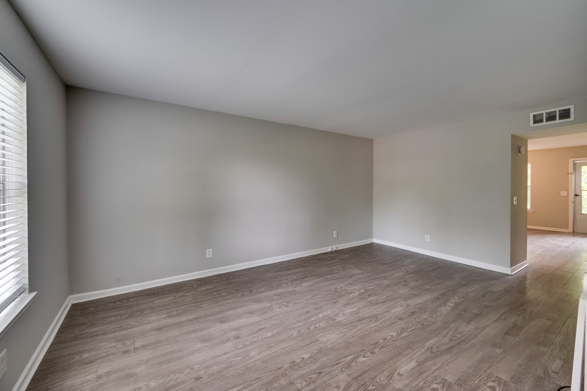 1507 Clifton Ln