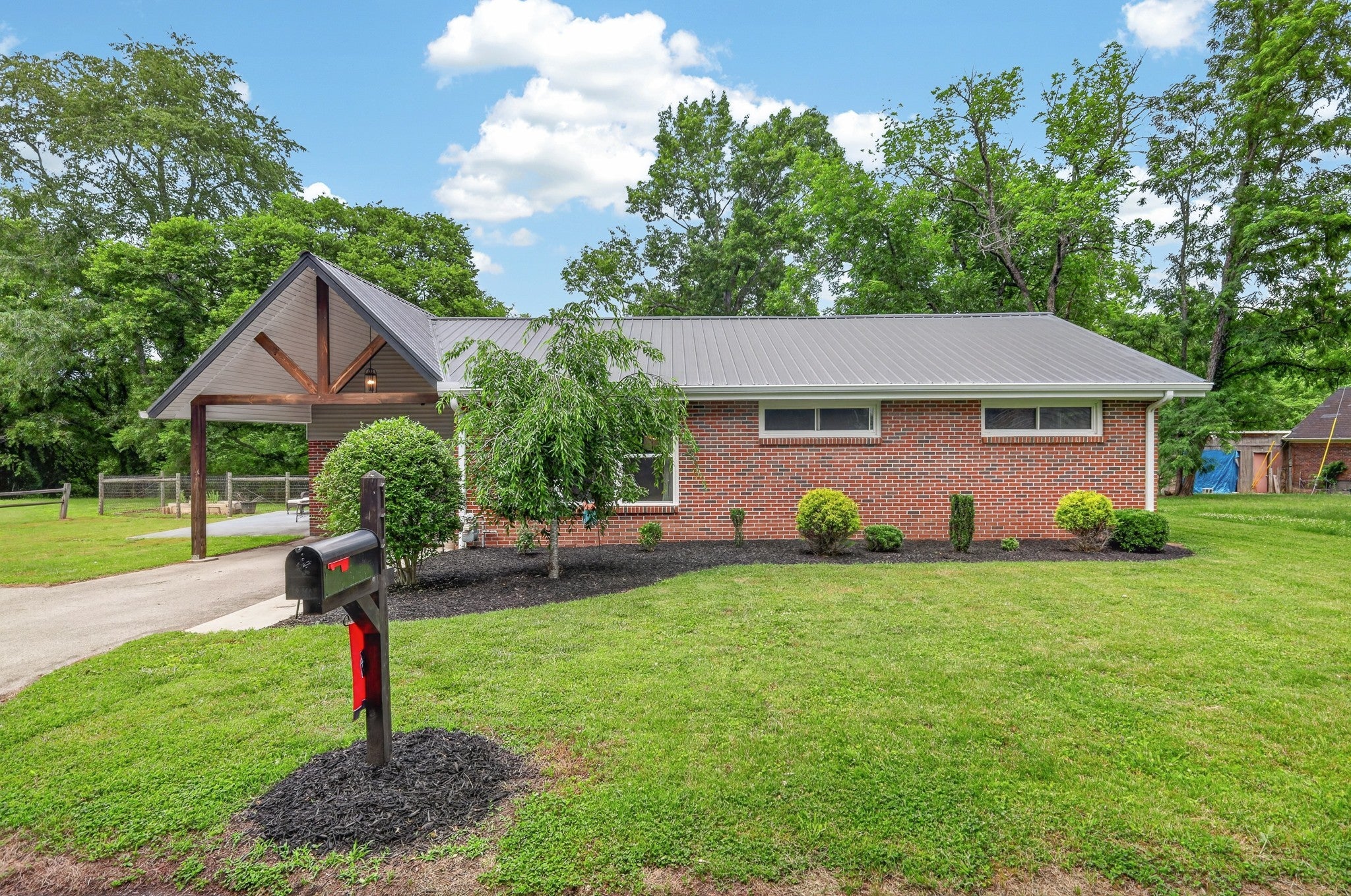 111 Goodner Ln