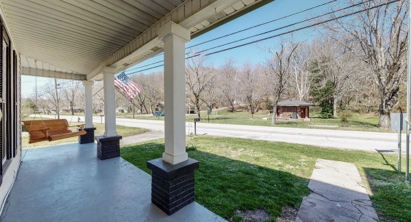 419 E Main St