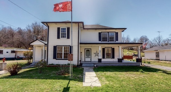419 E Main St