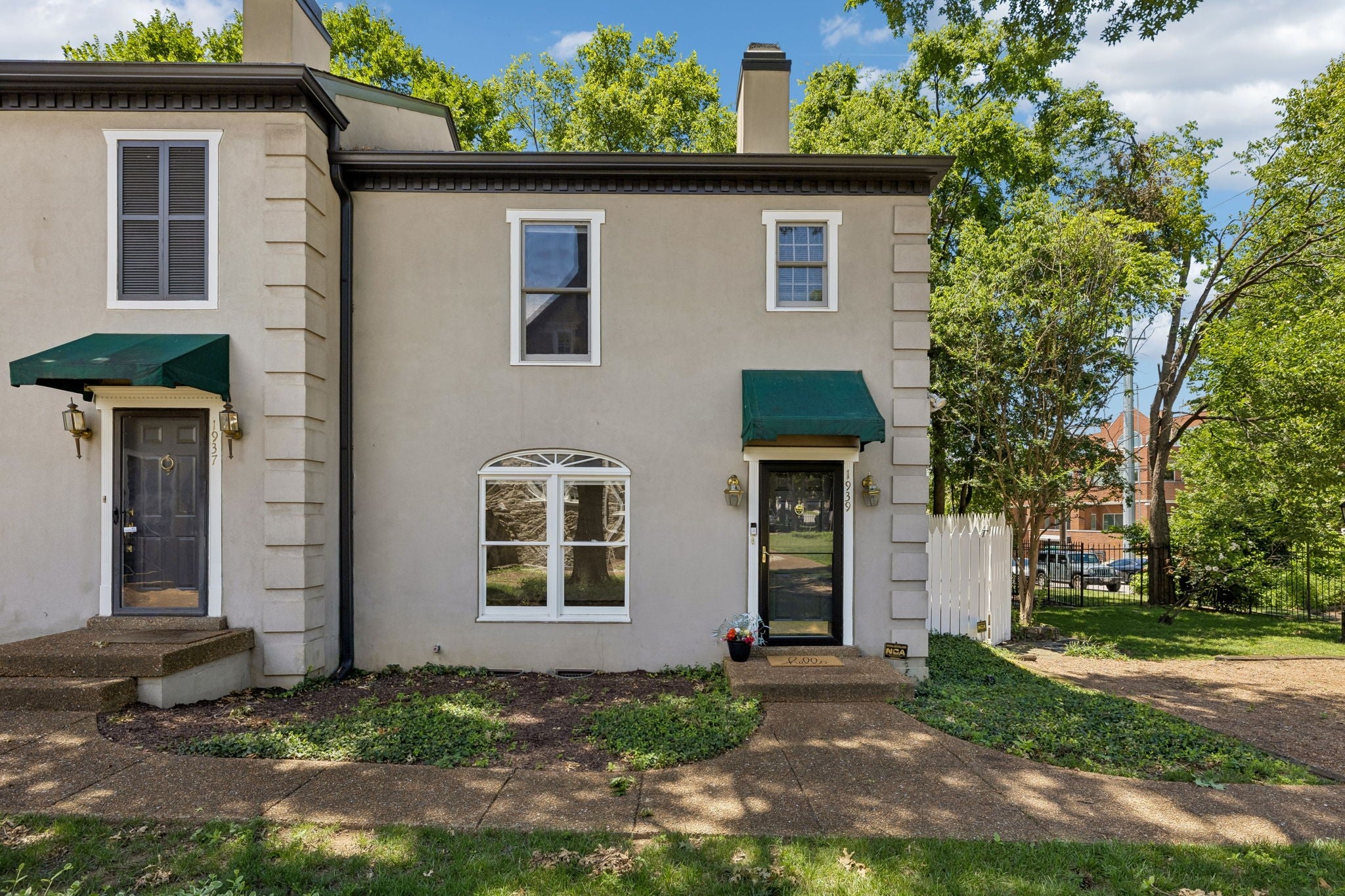 1939 Capers Ave