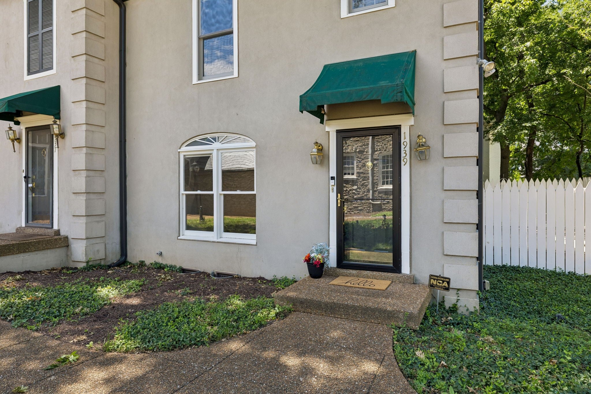 1939 Capers Ave