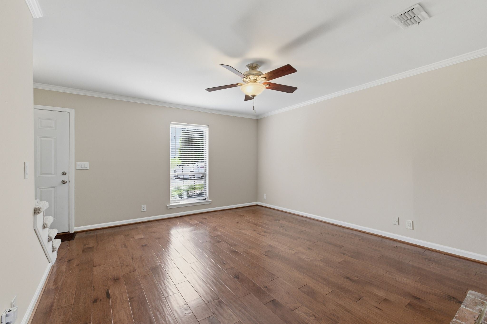 132 Academy Sq