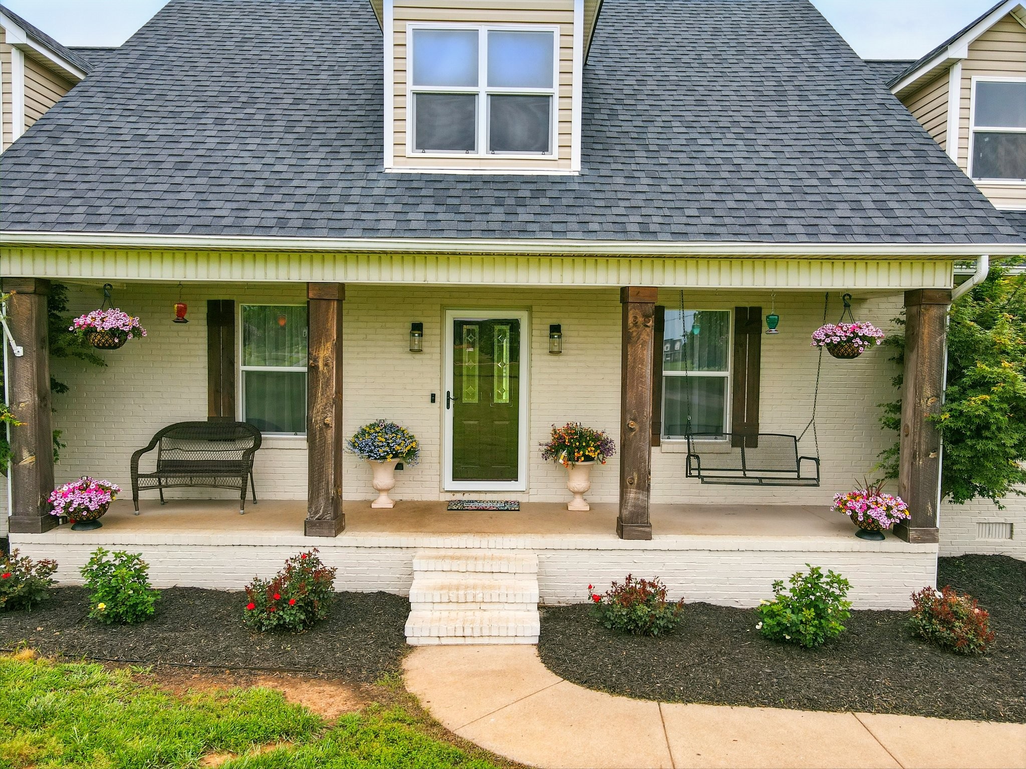 1864 Sawgrass Ln