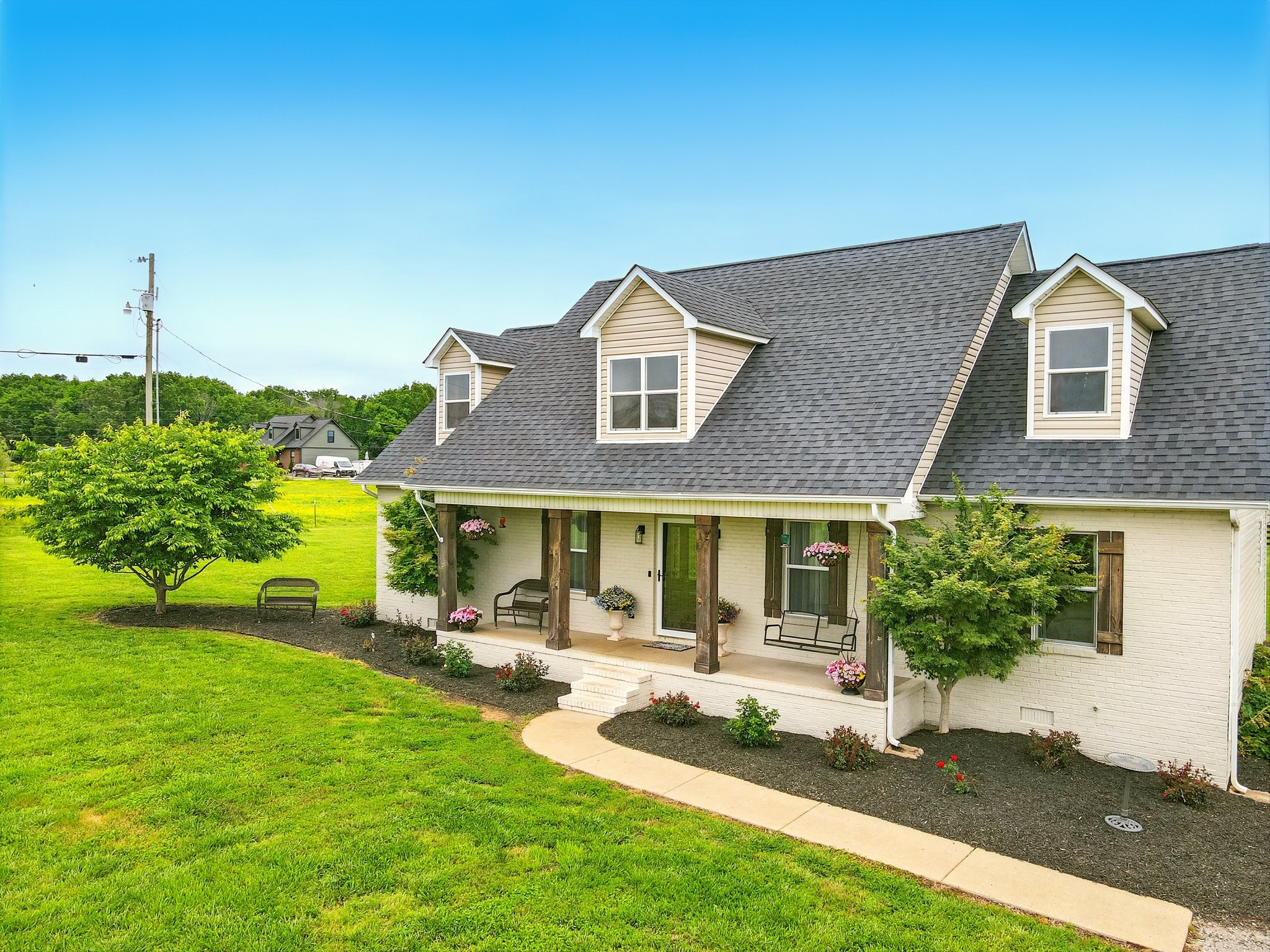 1864 Sawgrass Ln