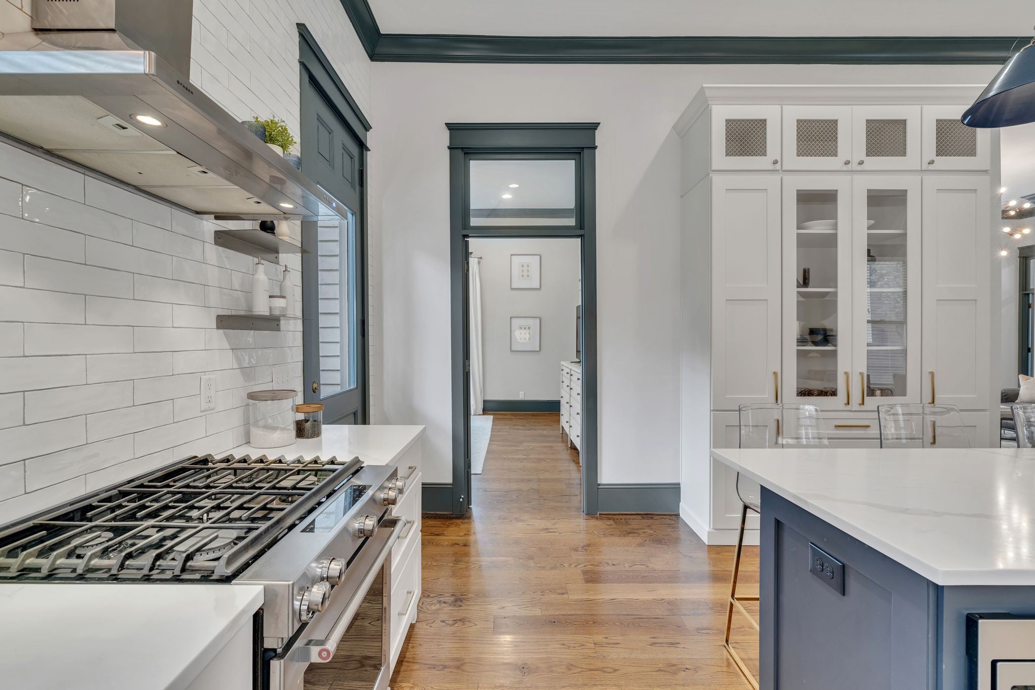 2.0-bed rental at 908 Fatherland St
