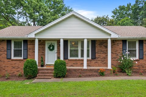 1019 Matthews Ln Joelton TN 37080