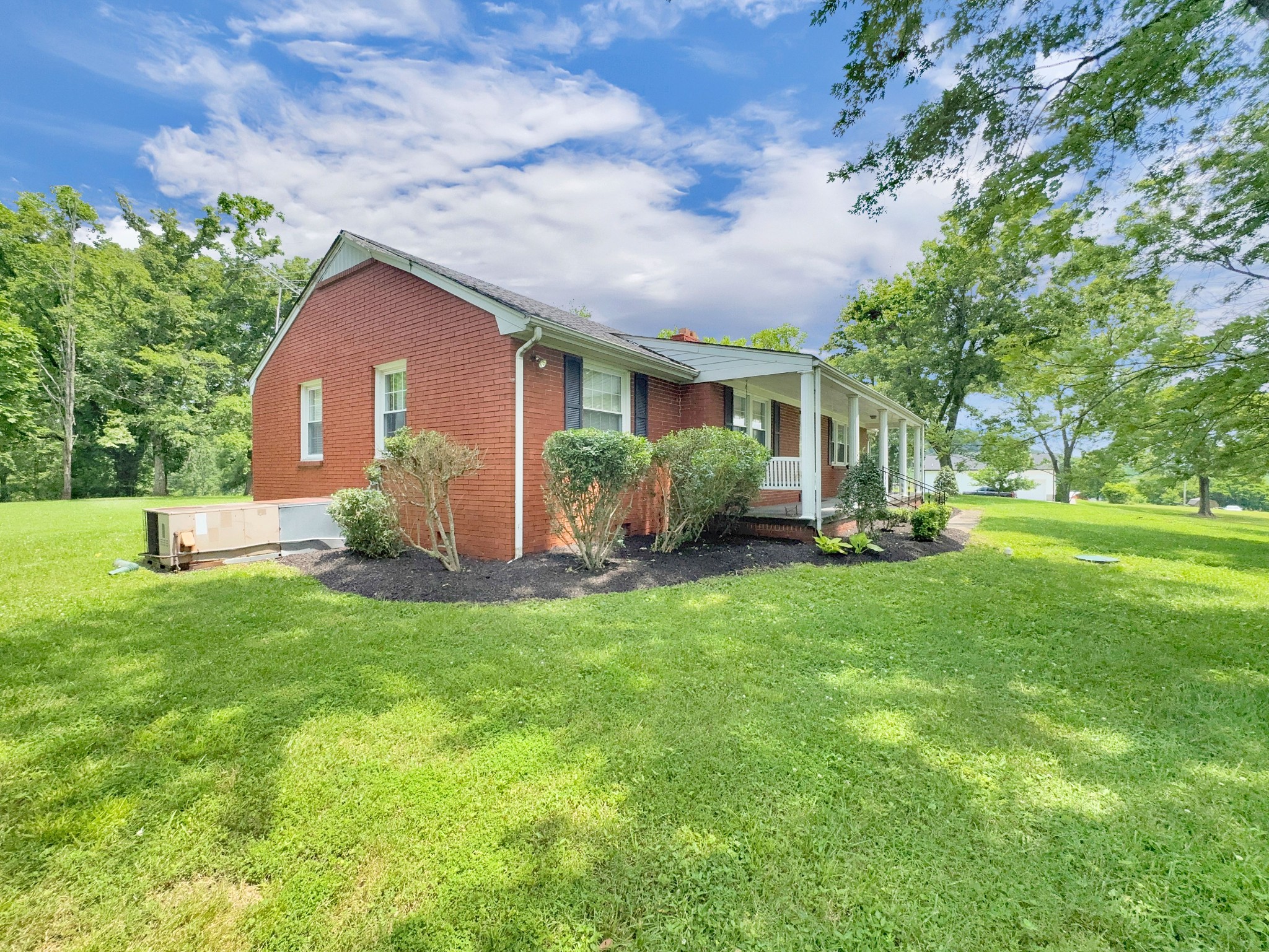 3945 Highway 25 W