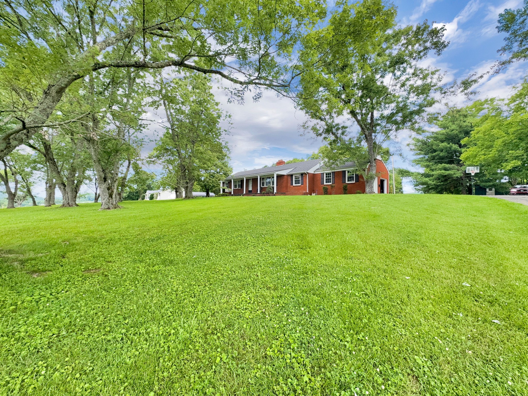 3945 Highway 25 W