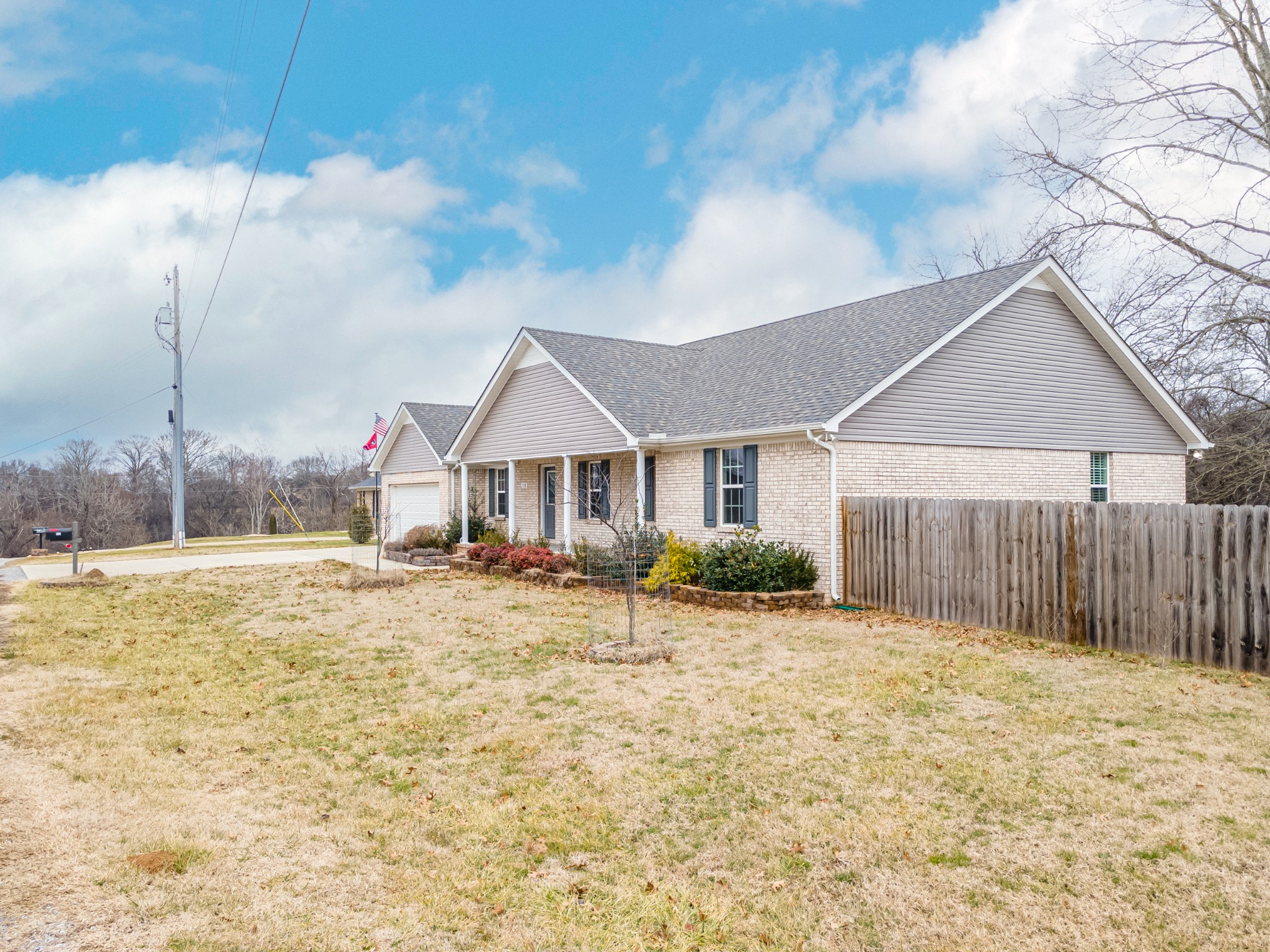 115 Lookout Ln