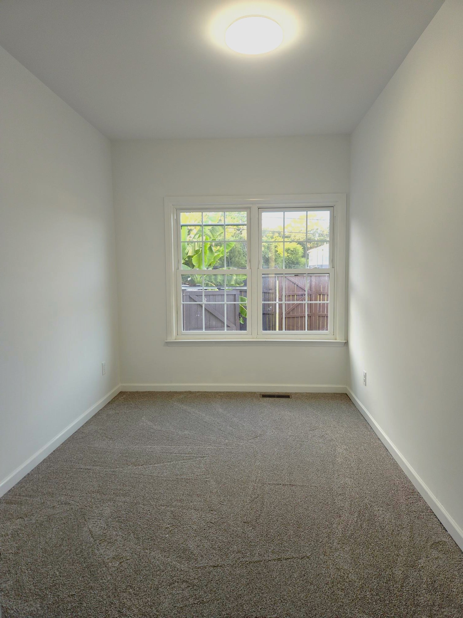 4600 Buckpasser Ave