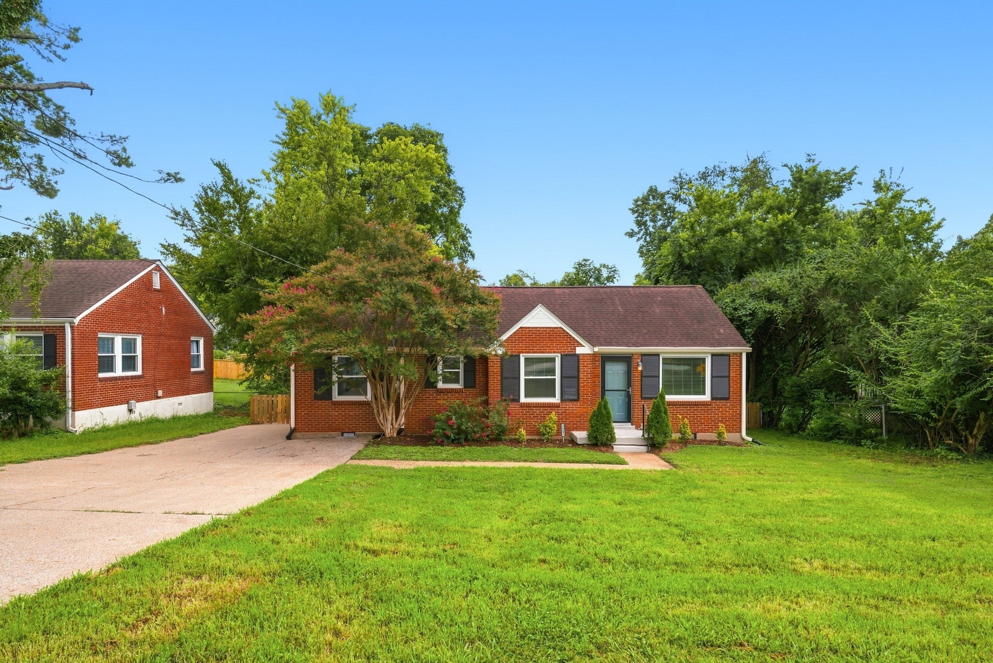 3-bed listing at 2002 Riverwood Dr, Nashville