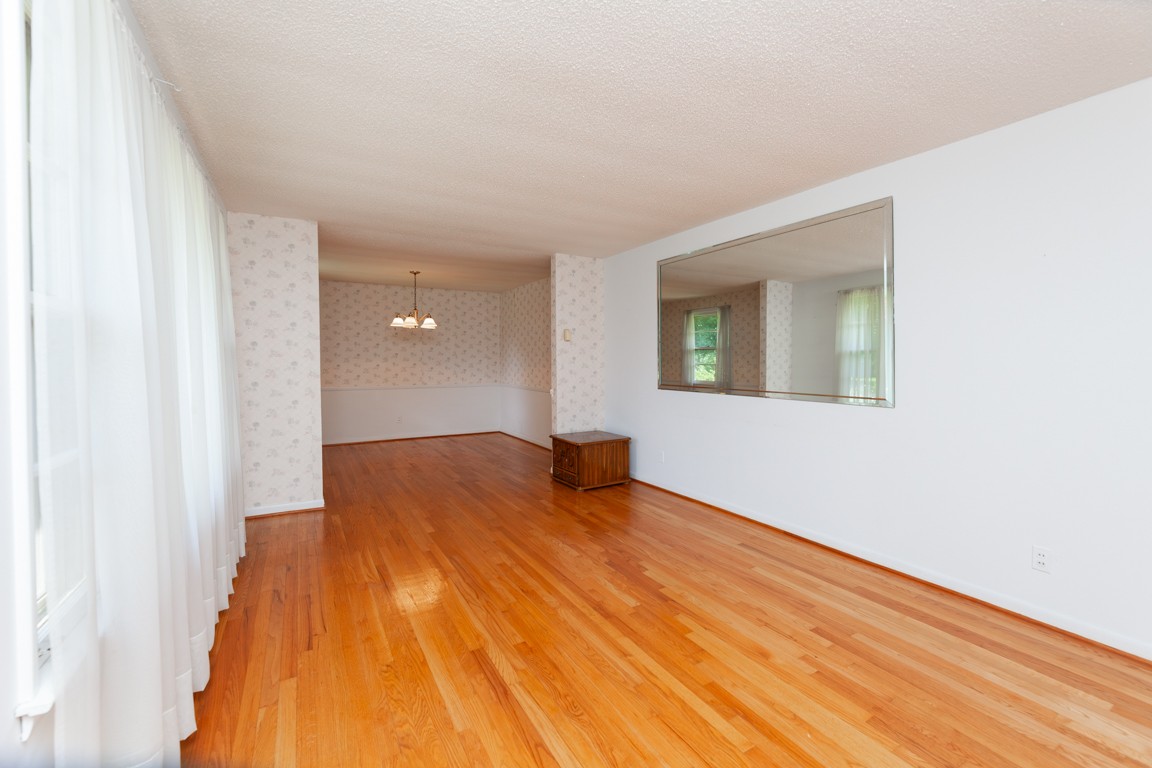 2829 Donna Hill Dr