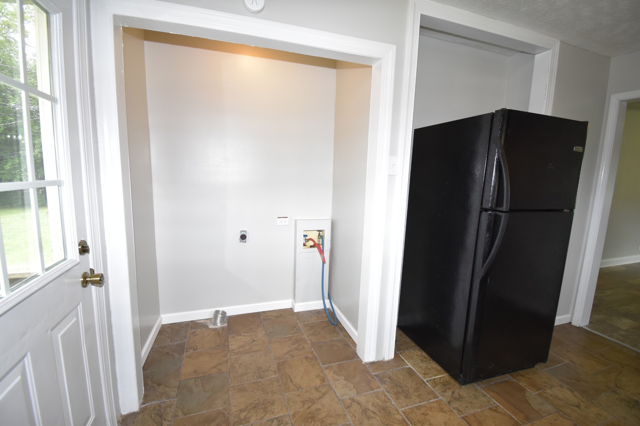 914 W Happy Hollow Dr