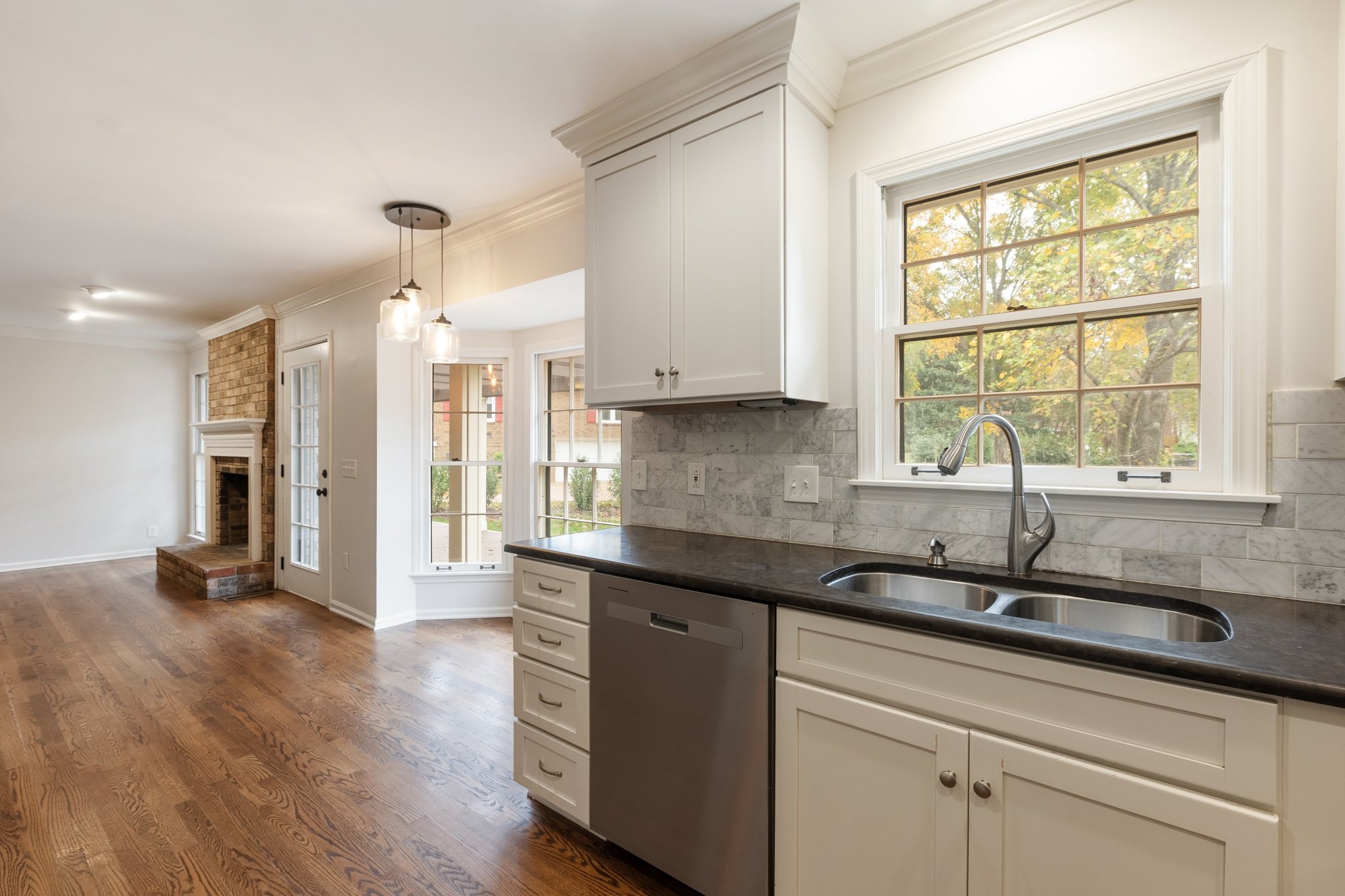 Brentwood, Tennessee 37027, United States, 3 Bedrooms Bedrooms, ,2 BathroomsBathrooms,Residential,Pending,12527