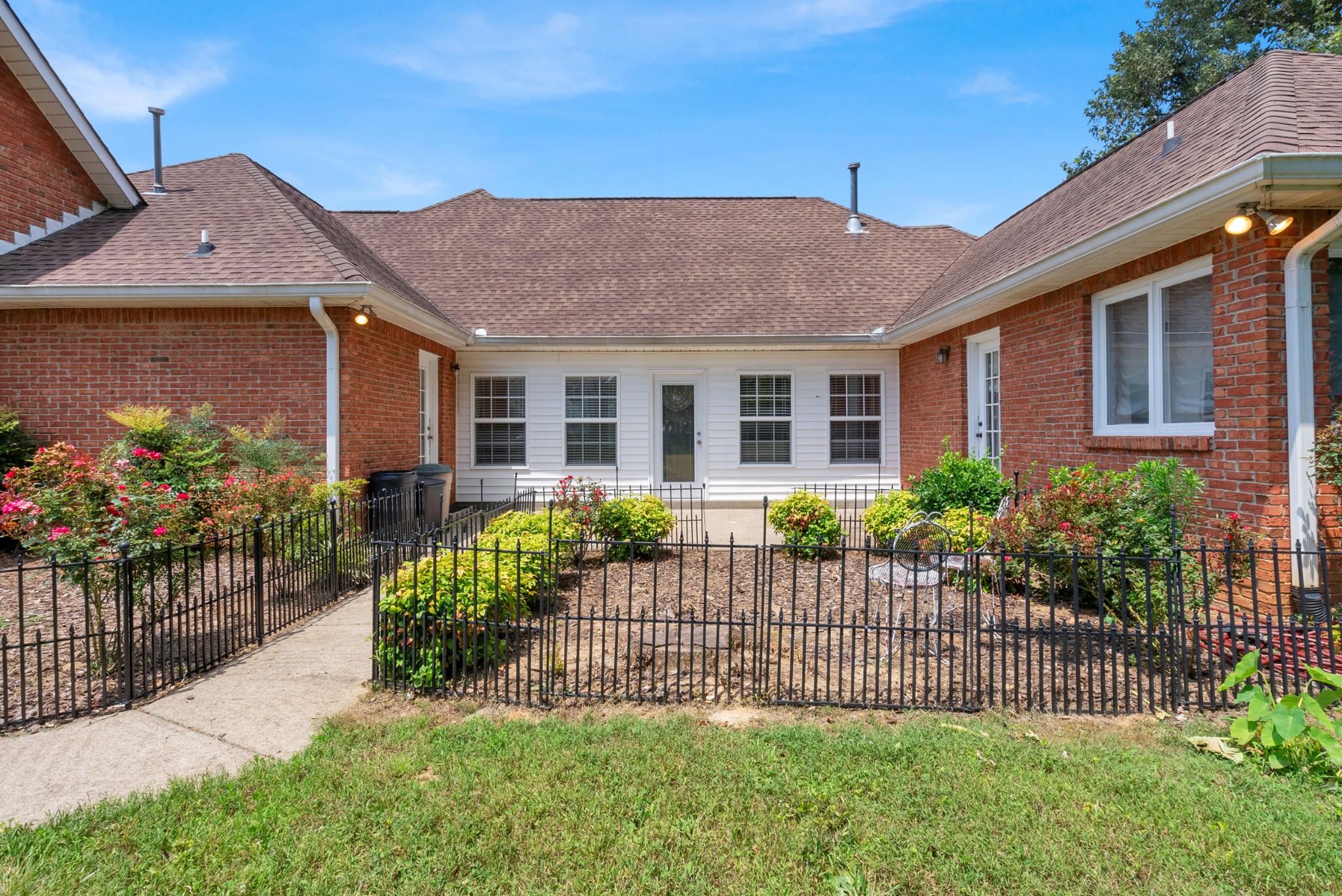 213 Ashebrooke Ln