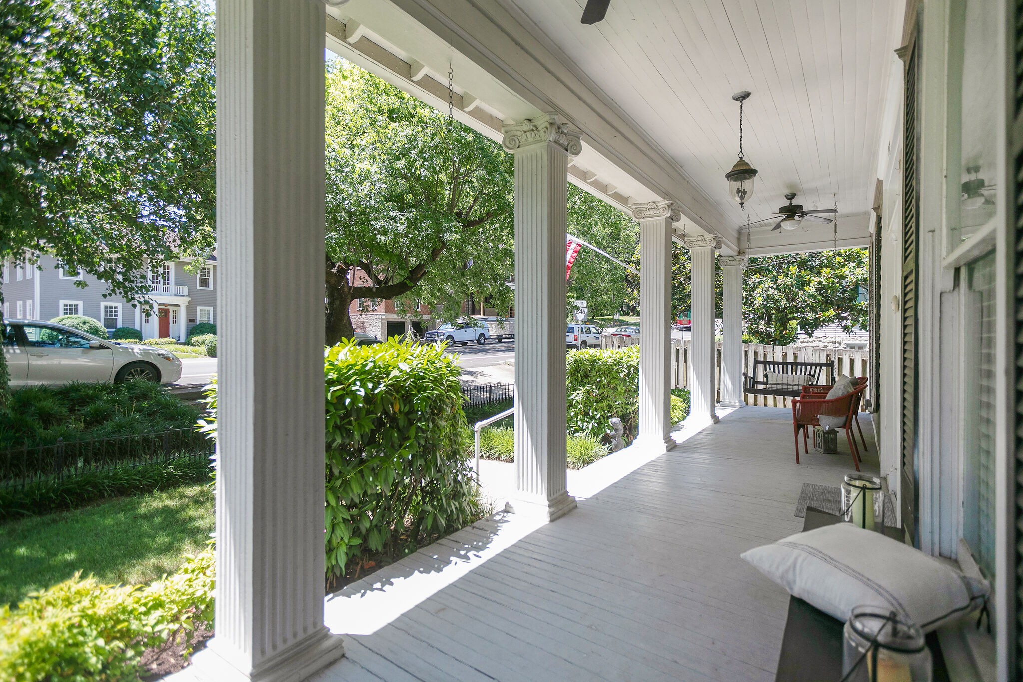 712 W Main St
