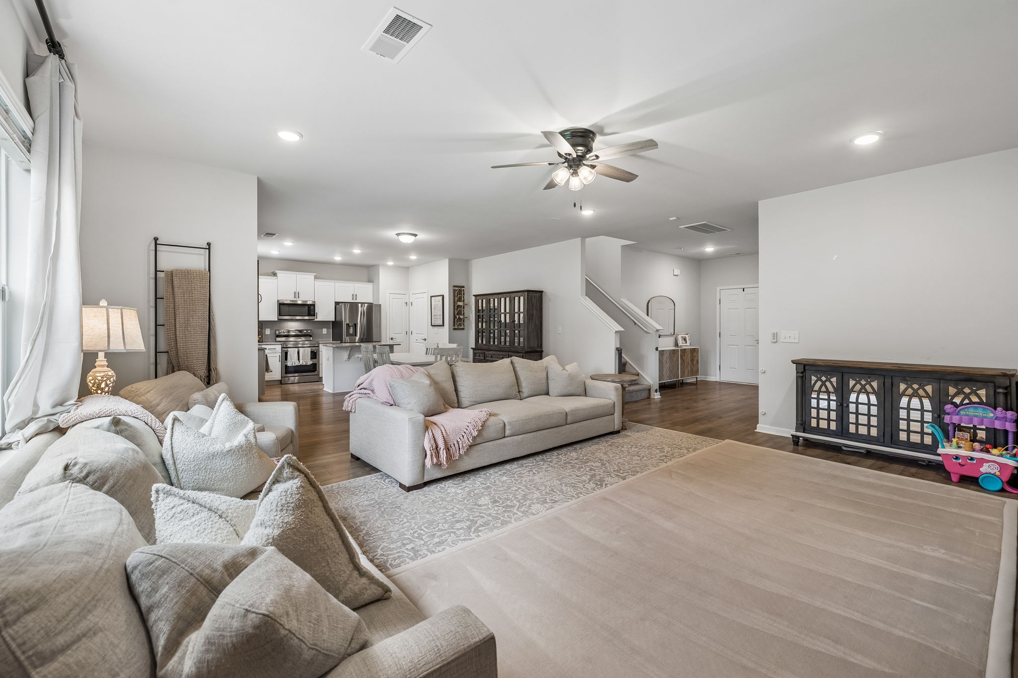 2124 Houston Bnd E