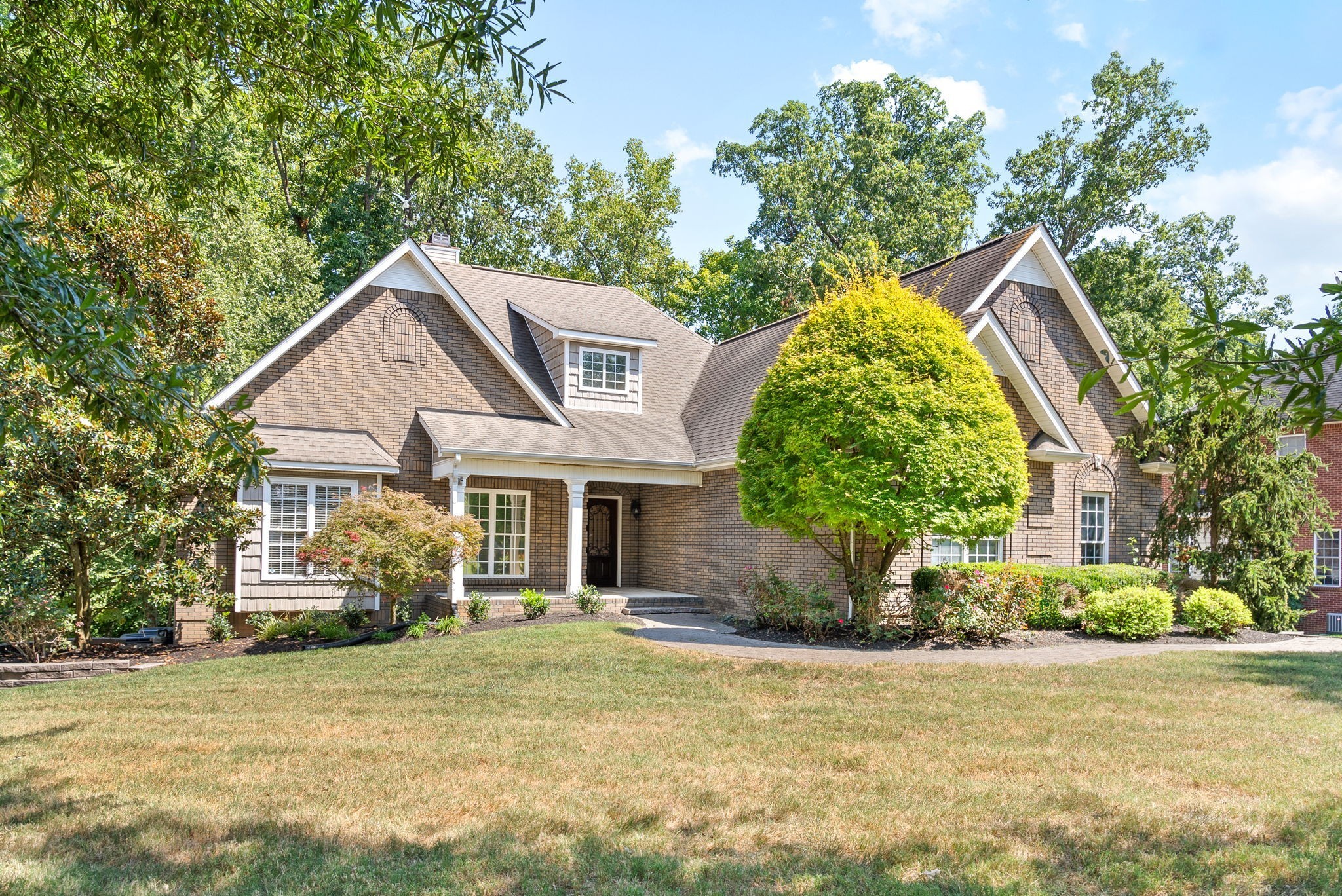 245 Cullom Way
