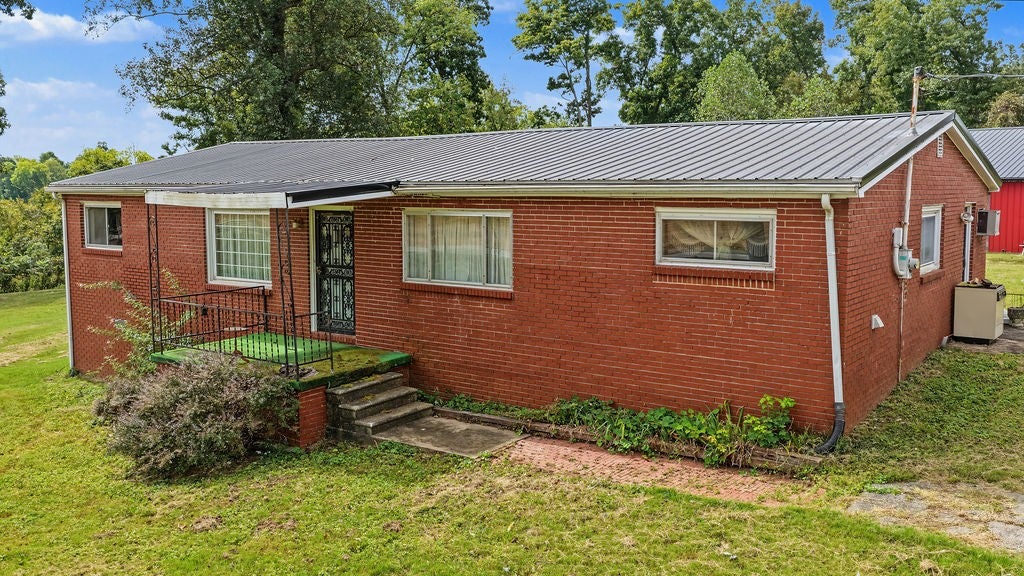 2585 Gracey Herndon Rd