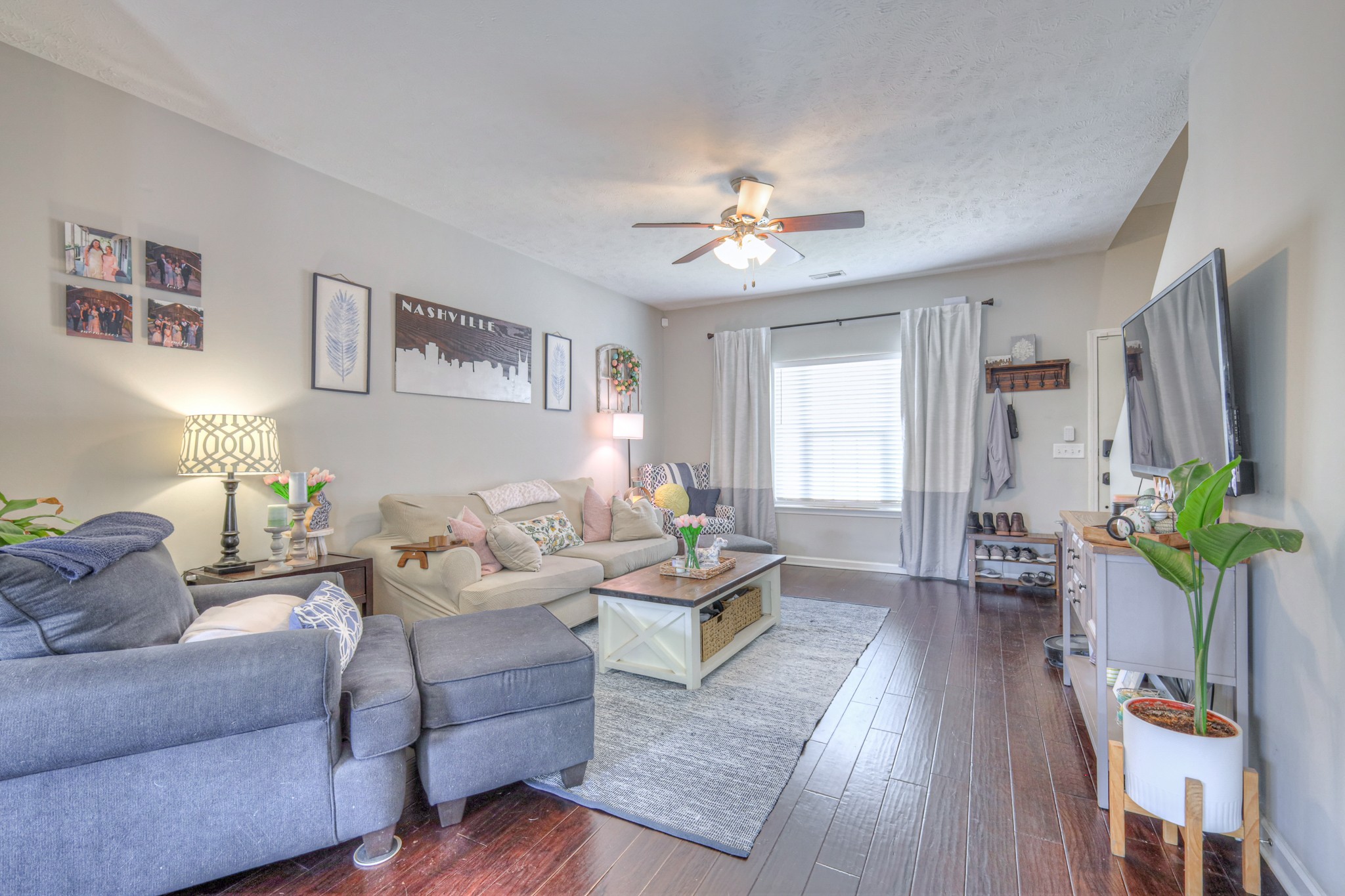 147 Canton Ct NW