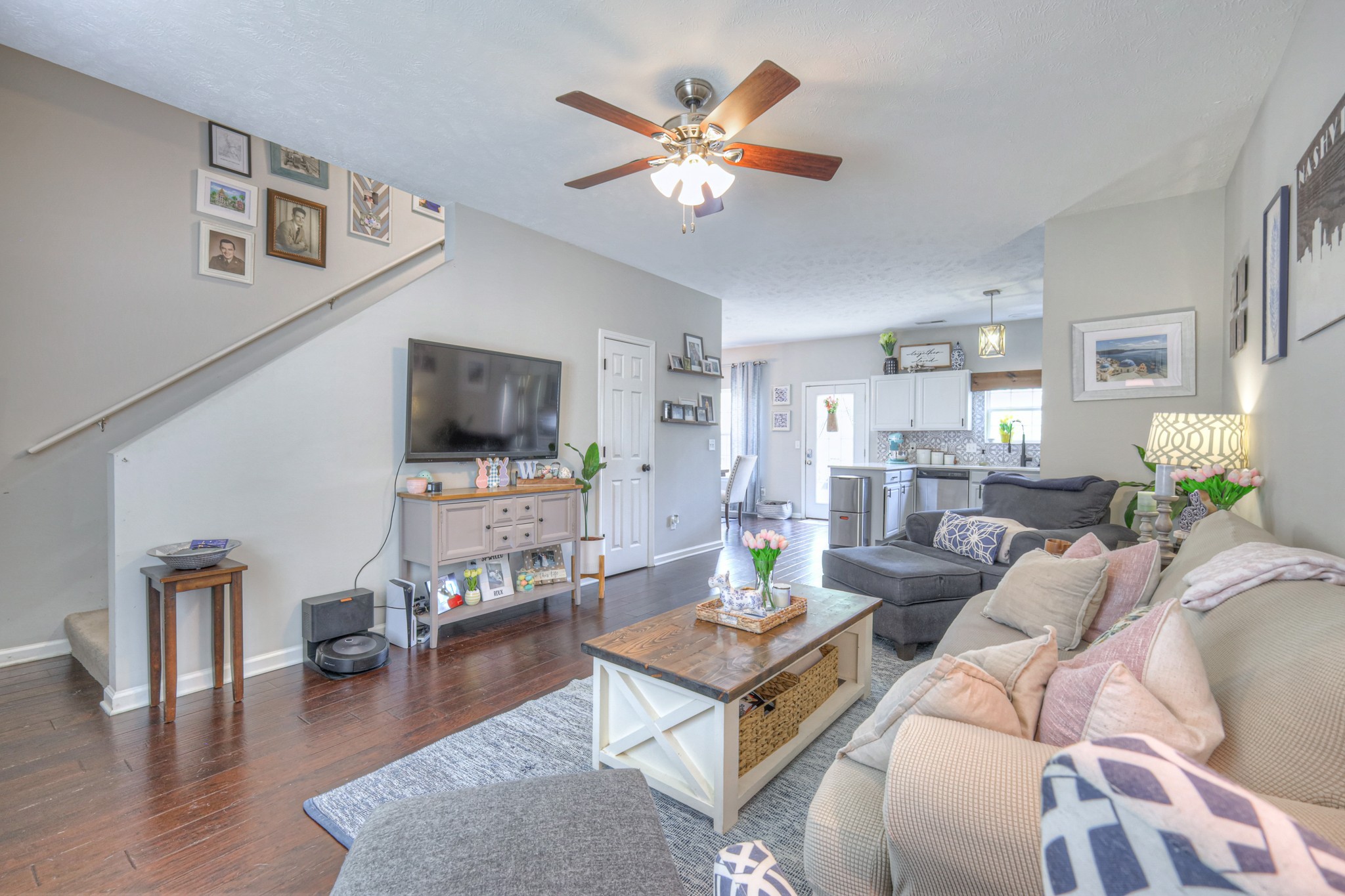 147 Canton Ct NW