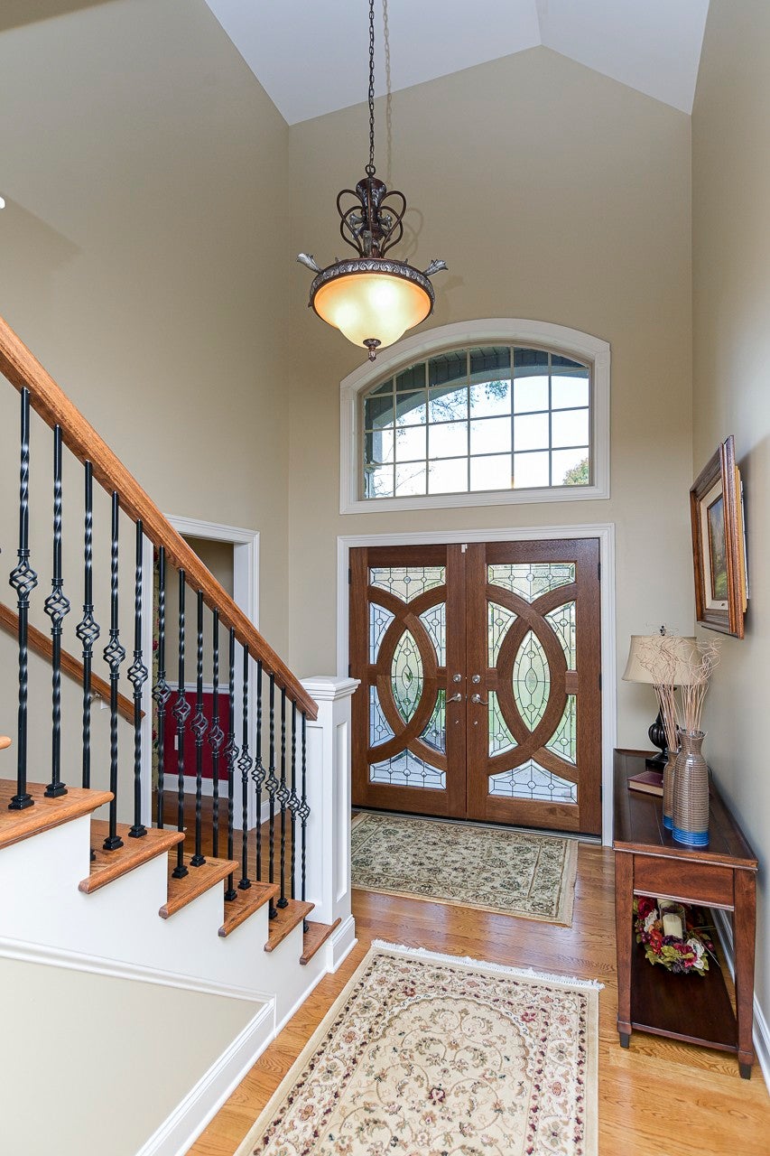138 Longwood Dr