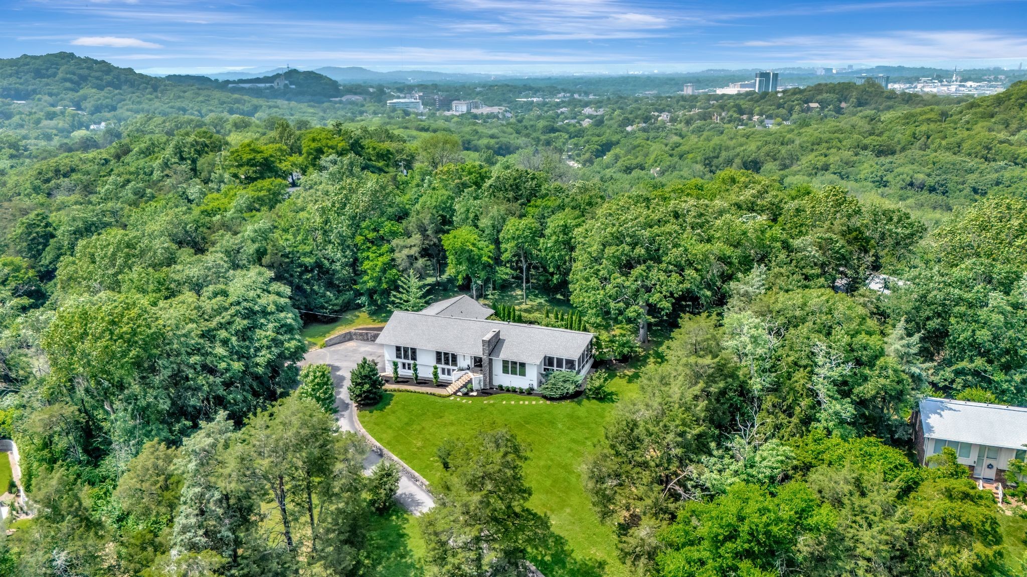303 Mountainside Dr